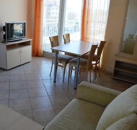 Апартхотел Камелия Гарден - Official Rental Несебър