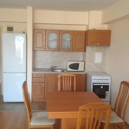Aparthotel Kamelia Garden - Official Rental Lägenhet 2*